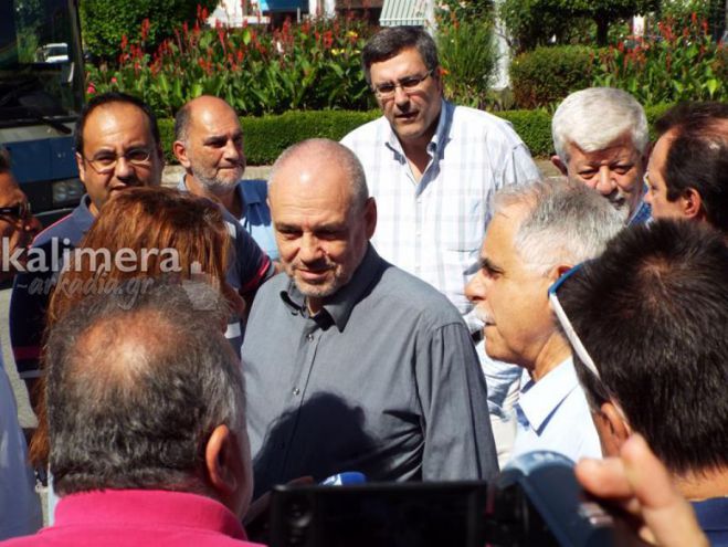 &Pi;&alpha;&pi;&alpha;&eta;&lambda;&iota;&omicron;ύ: &laquo;&Nu;&alpha; &epsilon;&xi;&alpha;&iota;&rho;&epsilon;&theta;&omicron;ύ&nu; &omicron;&iota; &alpha;&gamma;&rho;ό&tau;&epsilon;&sigmaf; &tau;&eta;&sigmaf; &Alpha;&rho;&kappa;&alpha;&delta;ί&alpha;&sigmaf; &alpha;&pi;ό &tau;&eta;&nu; &epsilon;&pi;&iota;&sigma;&tau;&rho;&omicron;&phi;ή &epsilon;&pi;&iota;&delta;&omicron;&tau;ή&sigma;&epsilon;&omega;&nu;&raquo;