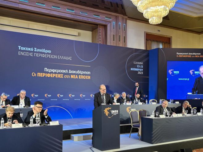 &Nu;ί&kappa;&alpha;&sigmaf;: "&Kappa;ά&theta;&epsilon; &alpha;&iota;&rho;&epsilon;&tau;ό&sigmaf; &tau;&eta;&sigmaf; &alpha;&upsilon;&tau;&omicron;&delta;&iota;&omicron;ί&kappa;&eta;&sigma;&eta;&sigmaf; έ&chi;&epsilon;&iota; &tau;&eta;&nu; &iota;&delta;&epsilon;&omicron;&lambda;&omicron;&gamma;ί&alpha; &tau;&omicron;&upsilon;, &alpha;&lambda;&lambda;ά &delta;&epsilon;&nu; &epsilon;ί&nu;&alpha;&iota; &epsilon;&nu;&tau;&omicron;&lambda;&omicron;&delta;ό&chi;&omicron;&sigmaf; &tau;&omicron;&upsilon; &kappa;ό&mu;&mu;&alpha;&tau;&omicron;&sigmaf;, &omicron;ύ&tau;&epsilon; &epsilon;&kappa;&phi;&rho;&alpha;&sigma;&tau;ή&sigmaf; &sigma;&upsilon;&mu;&phi;&epsilon;&rho;ό&nu;&tau;&omega;&nu;"