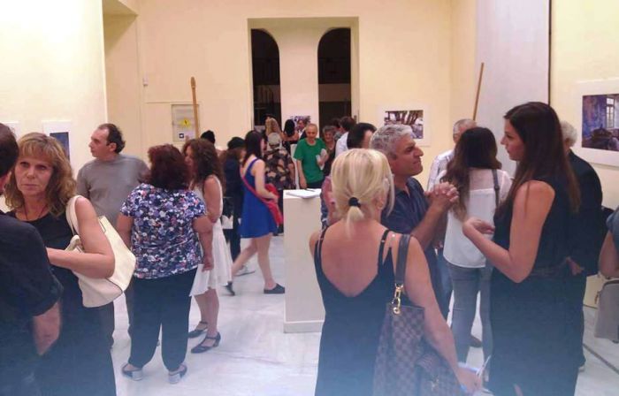 &Eta; έ&kappa;&theta;&epsilon;&sigma;&eta; &phi;&omega;&tau;&omicron;&gamma;&rho;&alpha;&phi;ί&alpha;&sigmaf; "&Alpha;&rho;&kappa;&alpha;&delta;ί&alpha;, &eta; &alpha;&nu;&epsilon;ί&pi;&omega;&tau;&eta; &iota;&sigma;&tau;&omicron;&rho;ί&alpha;" &epsilon;&gamma;&kappa;&alpha;&iota;&nu;&iota;ά&sigma;&tau;&eta;&kappa;&epsilon; &sigma;&tau;&omicron;&nu; &Pi;&epsilon;&iota;&rho;&alpha;&iota;ά! (&epsilon;&iota;&kappa;ό&nu;&epsilon;&sigmaf;)