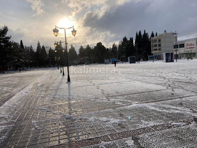 &Alpha;&lambda;&lambda;ά&zeta;&epsilon;&iota; &omicron; &kappa;&alpha;&iota;&rho;ό&sigmaf; &sigma;&tau;&eta;&nu; &Tau;&rho;ί&pi;&omicron;&lambda;&eta;!