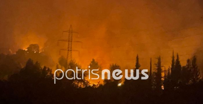 Ανεξέλεγκτη η φωτιά στη Κρέστενα Ηλείας | Απειλούνται σπίτια – Εκκενώθηκε κατασκήνωση