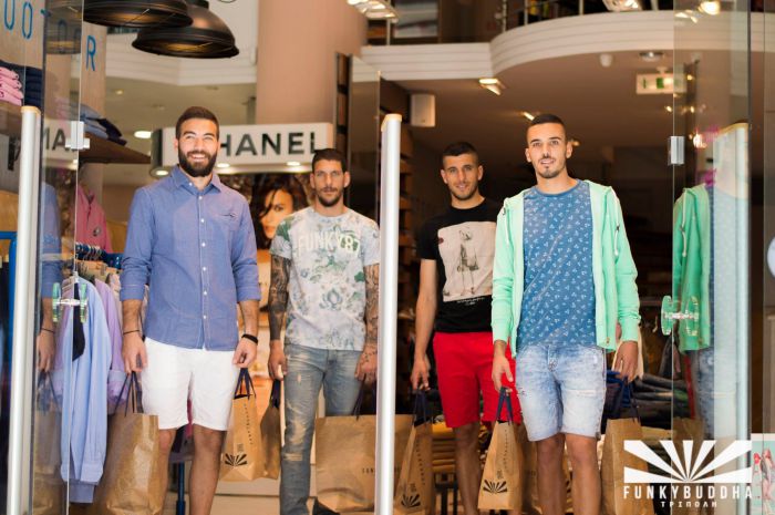 Όταν οι ποδοσφαιριστές … ψωνίζουν !
