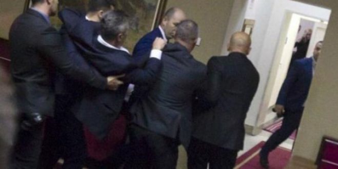 Ά&gamma;&rho;&iota;&omicron; &xi;ύ&lambda;&omicron; &sigma;&tau;&omicron; &kappa;&omicron;&iota;&nu;&omicron;&beta;&omicron;ύ&lambda;&iota;&omicron; &tau;&omicron;&upsilon; &Mu;&alpha;&upsilon;&rho;&omicron;&beta;&omicron;&upsilon;&nu;ί&omicron;&upsilon;! (vd)