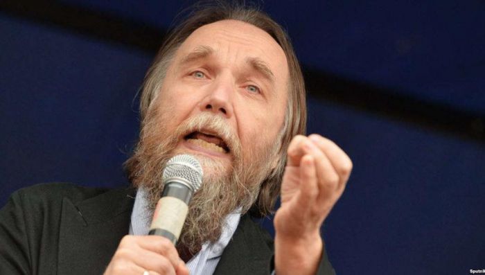 &Alpha;.&Nu;&tau;&omicron;ύ&gamma;&kappa;&iota;&nu;: &laquo; &Delta;&epsilon;&nu; &epsilon;ί&nu;&alpha;&iota; &pi;ό&lambda;&epsilon;&mu;&omicron;&sigmaf; &mu;&epsilon; &tau;&eta;&nu; &Omicron;&upsilon;&kappa;&rho;&alpha;&nu;ί&alpha;- &Epsilon;ί&nu;&alpha;&iota; &sigma;ύ&gamma;&kappa;&rho;&omicron;&upsilon;&sigma;&eta; &mu;&epsilon; &tau;&eta;&nu; &pi;&alpha;&gamma;&kappa;&omicron;&sigma;&mu;&iota;&omicron;&pi;&omicron;ί&eta;&sigma;&eta;&raquo;