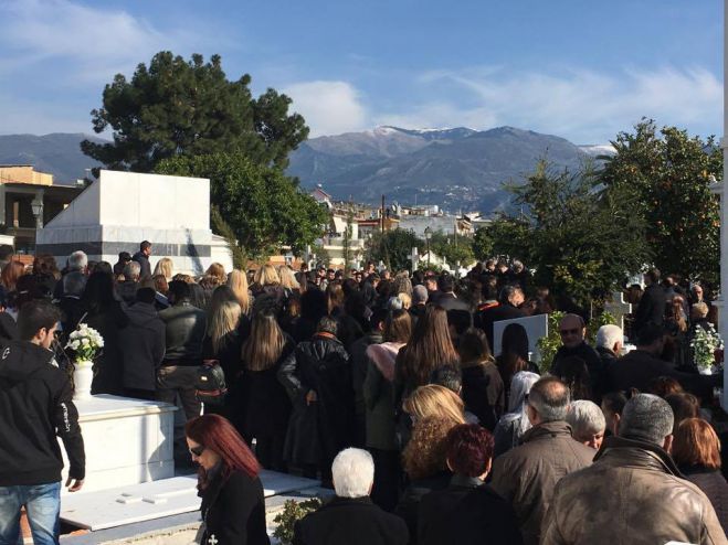 &Mu;&epsilon;&sigma;&sigma;&eta;&nu;ί&alpha; - &Theta;&rho;ή&nu;&omicron;&sigmaf; &sigma;&tau;&eta;&nu; &kappa;&eta;&delta;&epsilon;ί&alpha; &tau;&omicron;&upsilon; 16&chi;&rho;&omicron;&nu;&omicron;&upsilon; &mu;&alpha;&theta;&eta;&tau;ή &pi;&omicron;&upsilon; &sigma;&kappa;&omicron;&tau;ώ&theta;&eta;&kappa;&epsilon; &mu;&epsilon; &tau;&omicron; &mu;&eta;&chi;&alpha;&nu;ά&kappa;&iota;...
