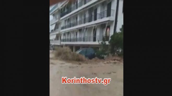 Συγκλονιστικό βίντεο | Τα νερά παρασύρουν τα πάντα στο Μελίσσι Ξυλοκάστρου (vd)
