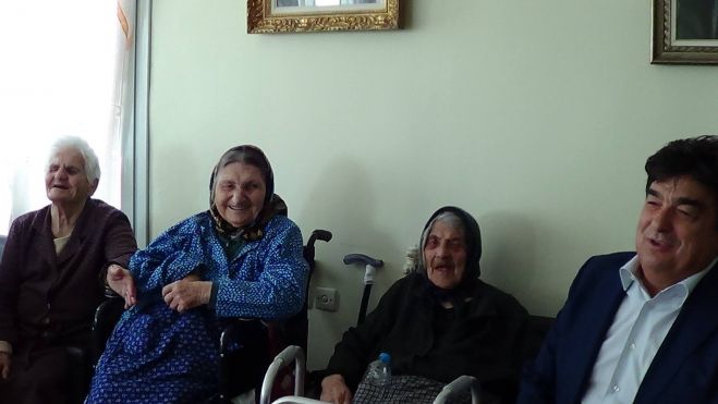 &Gamma;&iota;&alpha;&gamma;&iota;ά&delta;&epsilon;&sigmaf; &tau;&rho;&alpha;&gamma;&omicron;&upsilon;&delta;&omicron;ύ&nu; &delta;&eta;&mu;&omicron;&tau;&iota;&kappa;ά &tau;&rho;&alpha;&gamma;&omicron;ύ&delta;&iota;&alpha; &sigma;&tau;&omicron; &Gamma;&eta;&rho;&omicron;&kappa;&omicron;&mu;&epsilon;ί&omicron; &Tau;&rho;ί&pi;&omicron;&lambda;&eta;&sigmaf;! (vd)