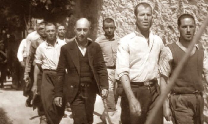 H &tau;&alpha;&iota;&nu;ί&alpha; "&Tau;&omicron; &tau;&epsilon;&lambda;&epsilon;&upsilon;&tau;&alpha;ί&omicron; &sigma;&eta;&mu;&epsilon;ί&omega;&mu;&alpha;" &theta;&alpha; &pi;&rho;&omicron;&beta;&lambda;&eta;&theta;&epsilon;ί &sigma;&tau;&eta; &Mu;&epsilon;&gamma;&alpha;&lambda;ό&pi;&omicron;&lambda;&eta;
