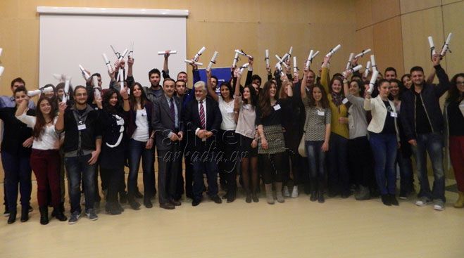 &Alpha;&rho;&iota;&sigma;&tau;&omicron;ύ&chi;&omicron;&iota; &mu;&alpha;&theta;&eta;&tau;έ&sigmaf; &alpha;&pi;ό &tau;&eta;&nu; &Alpha;&rho;&kappa;&alpha;&delta;ί&alpha; &kappa;&alpha;&iota; &tau;&eta;&nu; &Pi;&epsilon;&lambda;&omicron;&pi;ό&nu;&nu;&eta;&sigma;&omicron; &beta;&rho;&alpha;&beta;&epsilon;ύ&tau;&eta;&kappa;&alpha;&nu; &sigma;&tau;&eta;&nu; &Tau;&rho;ί&pi;&omicron;&lambda;&eta; (vd)!