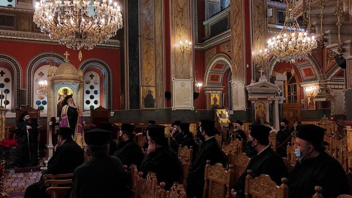 &Omicron; &Epsilon;&sigma;&pi;&epsilon;&rho;&iota;&nu;ό&sigmaf; &tau;&omega;&nu; &Theta;&epsilon;&omicron;&phi;&alpha;&nu;&epsilon;ί&omega;&nu; &sigma;&tau;&eta;&nu; &Tau;&rho;ί&pi;&omicron;&lambda;&eta; (&epsilon;&iota;&kappa;ό&nu;&epsilon;&sigmaf;)
