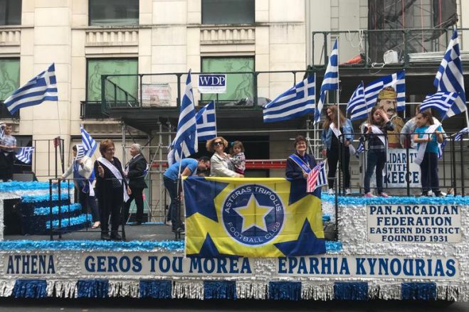 &Omicron; &Alpha;&sigma;&tau;έ&rho;&alpha;&sigmaf; &sigma;&tau;&eta;&nu; &pi;&alpha;&rho;έ&lambda;&alpha;&sigma;&eta; &tau;&omicron;&upsilon; &Epsilon;&lambda;&lambda;&eta;&nu;&iota;&sigma;&mu;&omicron;ύ &sigma;&tau;&eta;&nu; &Nu;έ&alpha; &Upsilon;ό&rho;&kappa;&eta;! (&epsilon;&iota;&kappa;ό&nu;&epsilon;&sigmaf;)