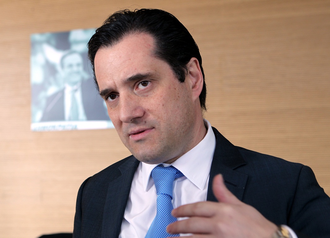 &laquo;&Kappa;&alpha;&nu;&epsilon;ί&sigmaf; &gamma;&iota;&alpha;&tau;&rho;ό&sigmaf; &delta;&epsilon;&nu; &pi;&rho;ό&kappa;&epsilon;&iota;&tau;&alpha;&iota; &nu;&alpha; &chi;ά&sigma;&epsilon;&iota; &tau;&eta; &delta;&omicron;&upsilon;&lambda;&epsilon;&iota;ά &tau;&omicron;&upsilon;&raquo; &epsilon;&pi;&alpha;&nu;έ&lambda;&alpha;&beta;&epsilon; &omicron; Ά&delta;&omega;&nu;&iota;&sigmaf; &Gamma;&epsilon;&omega;&rho;&gamma;&iota;ά&delta;&eta;&sigmaf;