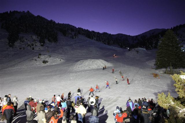 &Alpha;&nu;&omicron;&iota;&chi;&tau;έ&sigmaf; &pi;ί&sigma;&tau;&epsilon;&sigmaf; &kappa;&alpha;&iota; &alpha;&nu;&alpha;&beta;&alpha;&tau;ή&rho;&epsilon;&sigmaf; &sigma;&tau;&omicron; &Chi;&iota;&omicron;&nu;&omicron;&delta;&rho;&omicron;&mu;&iota;&kappa;ό  -  &Tau;&omicron; &alpha;&pi;ό&gamma;&epsilon;&upsilon;&mu;&alpha; &eta; &gamma;&iota;&omicron;&rho;&tau;ή &gamma;&iota;&alpha; &tau;&omicron; 2013!