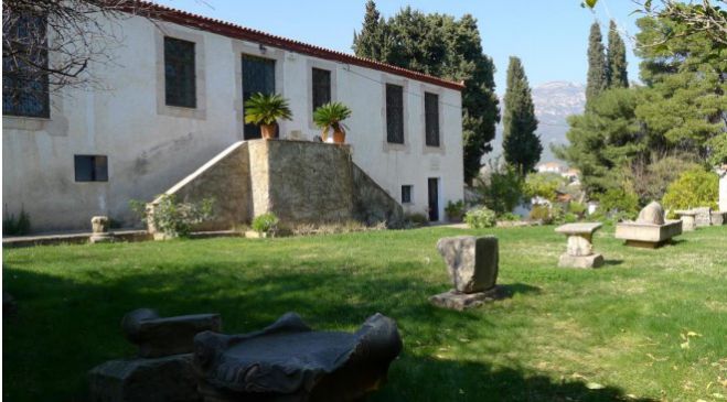 Άστρος | Ανοικτός και επισκέψιμος ο αύλειος χώρος του Αρχαιολογικού Μουσείου!