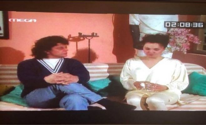 &Eta; &sigma;&tau;&iota;&gamma;&mu;ή &pi;&omicron;&upsilon; &pi;έ&phi;&tau;&epsilon;&iota; &laquo;&mu;&alpha;ύ&rho;&omicron;&raquo; &sigma;&tau;&omicron; Mega (vd)