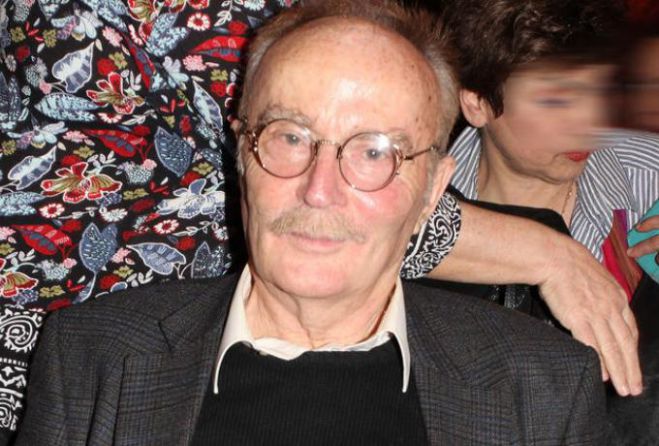 &Sigma;&omicron;&kappa;ά&rho;&epsilon;&iota; &xi;&alpha;&nu;ά &omicron; &Nu;&tau;ί&nu;&omicron;&sigmaf; &Kappa;&alpha;&rho;ύ&delta;&eta;&sigmaf;: &laquo;&Sigma;&kappa;έ&phi;&tau;&omicron;&mu;&alpha;&iota; &sigma;&omicron;&beta;&alpha;&rho;ά &tau;&eta;&nu; &alpha;&upsilon;&tau;&omicron;&kappa;&tau;&omicron;&nu;ί&alpha;&raquo;