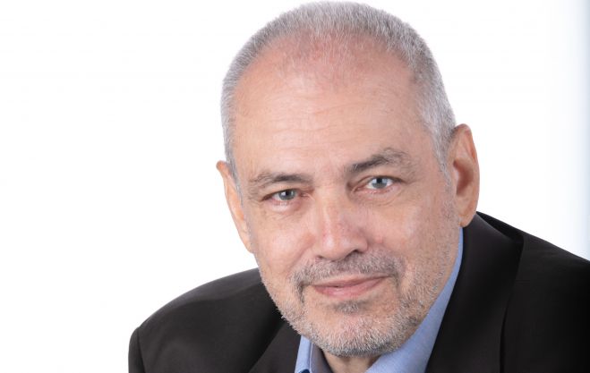 &Pi;&alpha;&pi;&alpha;&eta;&lambda;&iota;&omicron;ύ: "&Tau;&omicron; &laquo;&Iota;&delta;&omicron;ύ &omicron; &sigma;&tau;&rho;&alpha;&tau;ό&sigmaf; &sigma;&alpha;&sigmaf;&raquo; &gamma;ί&nu;&epsilon;&tau;&alpha;&iota; &laquo;&Iota;&delta;&omicron;ύ &eta; &chi;ώ&rho;&alpha; &sigma;&alpha;&sigmaf;&raquo;!"
