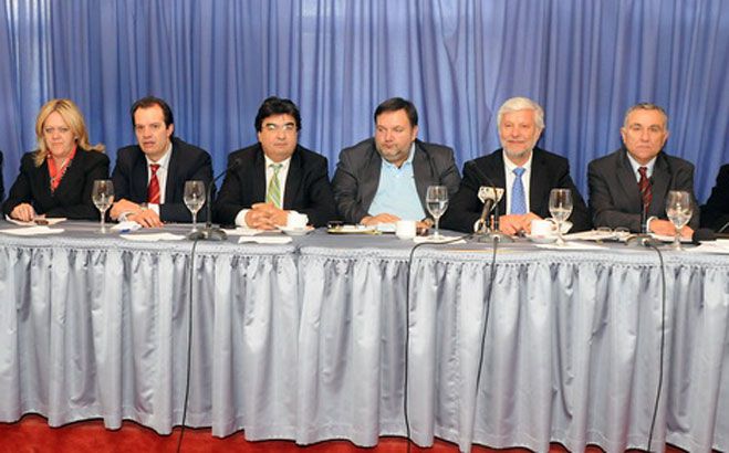 Έξι αντιπεριφερειάρχες ζητούν από Δέδε και Αλευρά να παραιτηθούν … σήμερα!