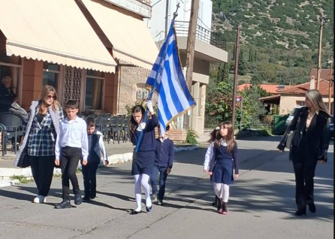 &Lambda;ί&gamma;&omicron;&iota; &mu;&alpha;&theta;&eta;&tau;έ&sigmaf;, &mu;&epsilon;&gamma;ά&lambda;&eta; &pi;&epsilon;&rho;&eta;&phi;ά&nu;&iota;&alpha; &sigma;&tau;&eta;&nu; &Kappa;&alpha;&nu;&delta;ή&lambda;&alpha;! (&epsilon;&iota;&kappa;ό&nu;&epsilon;&sigmaf;)