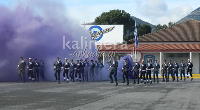 Τελετή παράδοσης - παραλαβής στην 124 ΠΒΕ Τρίπολης