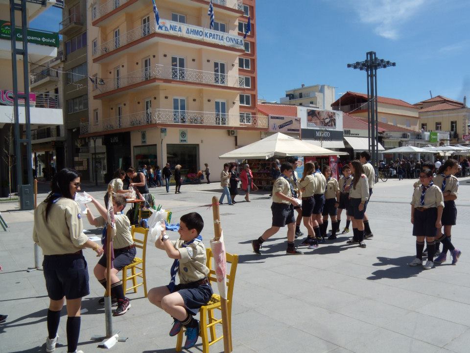 Με Λυκόπουλα, Προσκόπους και Ανιχνευτές γέμισε η Τρίπολη (εικόνες)