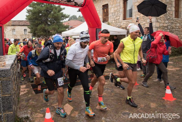 &Tau;&omicron;&nu; &Omicron;&kappa;&tau;ώ&beta;&rho;&iota;&omicron; &omicron; "Ά&theta;&lambda;&omicron;&sigmaf; &Mu;&alpha;&iota;&nu;ά&lambda;&omicron;&upsilon;" &sigma;&tau;&eta; &Gamma;&omicron;&rho;&tau;&upsilon;&nu;ί&alpha;!