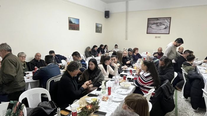 &Gamma;&iota;&omicron;&rho;&tau;ή &tau;&omicron;&upsilon; &Chi;&epsilon;&iota;&mu;ώ&nu;&alpha; &sigma;&tau;&omicron; &Kappa;&alpha;&mu;ά&rho;&iota; &Tau;&epsilon;&gamma;έ&alpha;&sigmaf; &mu;&epsilon; &pi;&lambda;&omicron;ύ&sigma;&iota;&alpha; &epsilon;&delta;έ&sigma;&mu;&alpha;&tau;&alpha; &kappa;&alpha;&iota; &epsilon;&upsilon;&chi;έ&sigmaf;!