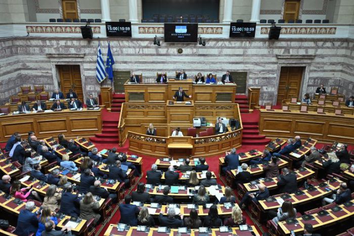 &Omicron;&Pi;&Epsilon;&Kappa;&Epsilon;&Pi;&Epsilon;: &Upsilon;&pi;&epsilon;&rho;&psi;&eta;&phi;ί&sigma;&tau;&eta;&kappa;&epsilon; &eta; ά&rho;&sigma;&eta; &alpha;&sigma;&upsilon;&lambda;ί&alpha;&sigmaf; &tau;&omega;&nu; 13 &beta;&omicron;&upsilon;&lambda;&epsilon;&upsilon;&tau;ώ&nu; &tau;&eta;&sigmaf; &Nu;έ&alpha;&sigmaf; &Delta;&eta;&mu;&omicron;&kappa;&rho;&alpha;&tau;ί&alpha;&sigmaf;