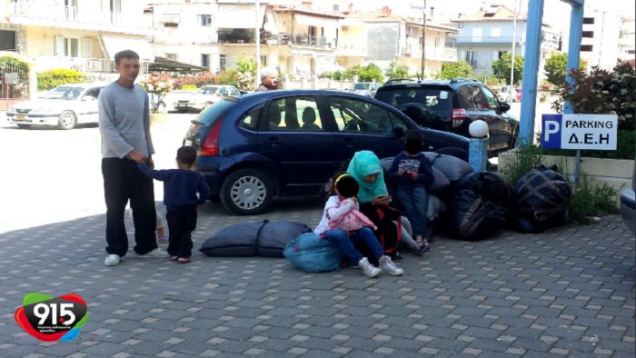 Οι πρώτοι πρόσφυγες έφτασαν στην Τρίπολη (vd)