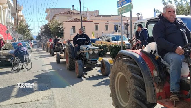 Στους δρόμους βγήκαν οι αγρότες της Αργολίδας - Απέκλεισαν συμβολικά δρόμο στο Άργος (vd)