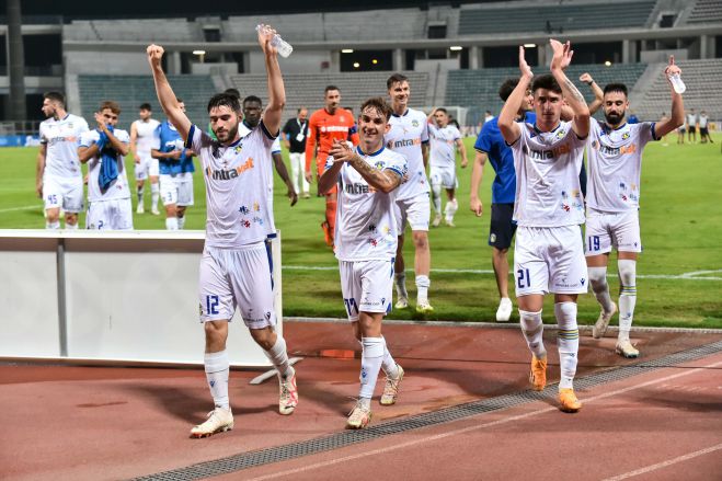 &Alpha;&sigma;&tau;έ&rho;&alpha;&sigmaf; | &Mu;&epsilon;&gamma;ά&lambda;&omicron; "&delta;&iota;&pi;&lambda;ό" &sigma;&tau;&omicron;&nu; &Beta;ό&lambda;&omicron; - Έ&phi;&tau;&alpha;&sigma;&epsilon; &tau;&omicron;&upsilon;&sigmaf; 7 &beta;&alpha;&theta;&mu;&omicron;ύ&sigmaf;! (vd)