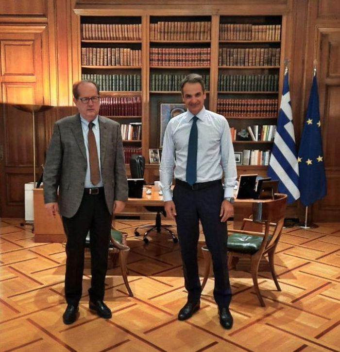 &Mu;&epsilon; &tau;&omicron;&nu; &Mu;&eta;&tau;&sigma;&omicron;&tau;ά&kappa;&eta; &theta;&alpha; &sigma;&upsilon;&nu;&alpha;&nu;&tau;&eta;&theta;&epsilon;ί &omicron; &Nu;ί&kappa;&alpha;&sigmaf; &sigma;&tau;&omicron; &Mu;&alpha;&xi;ί&mu;&omicron;&upsilon;