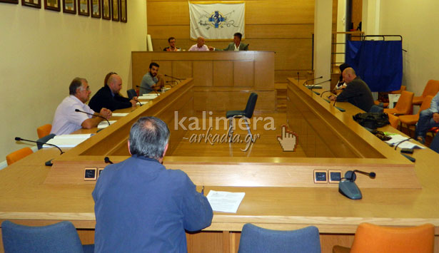 &Gamma;&iota;&alpha; &tau;&eta; &Chi;&rho;&iota;&sigma;&tau;&omicron;&upsilon;&gamma;&epsilon;&nu;&nu;&iota;ά&tau;&iota;&kappa;&eta; &alpha;&gamma;&omicron;&rho;ά &alpha;&pi;&omicron;&phi;&alpha;&sigma;ί&zeta;&epsilon;&iota; &eta; &Delta;&eta;&mu;&omicron;&tau;&iota;&kappa;ή &Kappa;&omicron;&iota;&nu;ό&tau;&eta;&tau;&alpha; &Tau;&rho;ί&pi;&omicron;&lambda;&eta;&sigmaf;