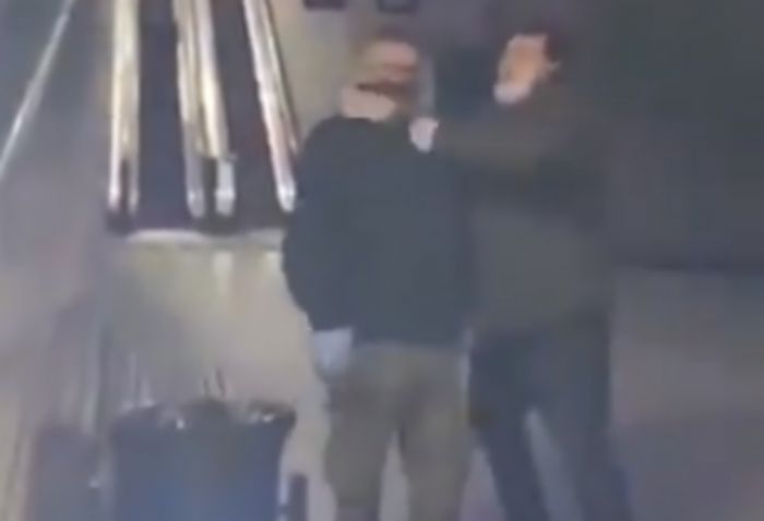 Κορωνοϊός | Στην Ισπανία των χιλιάδων νεκρών, παίζουν μπουνιές έξω από Νοσοκομεία για τις ομάδες! (vd)