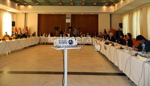 Οι καταγγελίες για «πάρτι» σχετικά με την τουριστική προβολή προκάλεσαν ένταση στο Περιφερειακό Συμβούλιο (vd)
