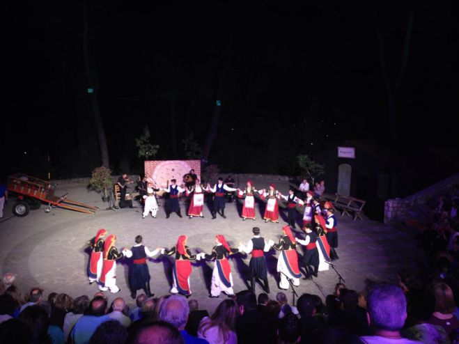 Η μουσικοχορευτική παράσταση του Λυκείου Ελληνίδων Τρίπολης (vd)
