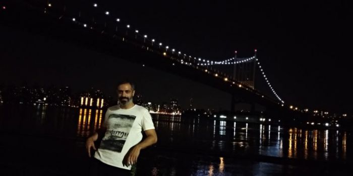 Ο Αρκάς ηθοποιός Σταύρος Μαρκάλας ξενιτεύτηκε στην Αμερική - "Υπάρχουν πολλές ευκαιρίες κι αν δουλέψεις, ζεις καλά"
