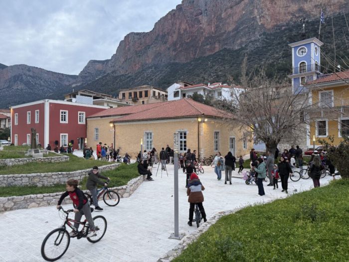 "&Kappa;&omicron;&upsilon;&tau;&sigma;&omicron;&phi;&lambda;έ&beta;&alpha;&rho;&omicron;&sigmaf;" | &Mu;&epsilon; &mu;&epsilon;&gamma;ά&lambda;&eta; &epsilon;&pi;&iota;&tau;&upsilon;&chi;ί&alpha; &pi;&rho;&alpha;&gamma;&mu;&alpha;&tau;&omicron;&pi;&omicron;&iota;ή&theta;&eta;&kappa;&epsilon; &eta; &Pi;&omicron;&delta;&eta;&lambda;&alpha;&tau;&omicron;&delta;&rho;&omicron;&mu;ί&alpha; &sigma;&tau;&omicron; &Lambda;&epsilon;&omega;&nu;ί&delta;&iota;&omicron; (vd)