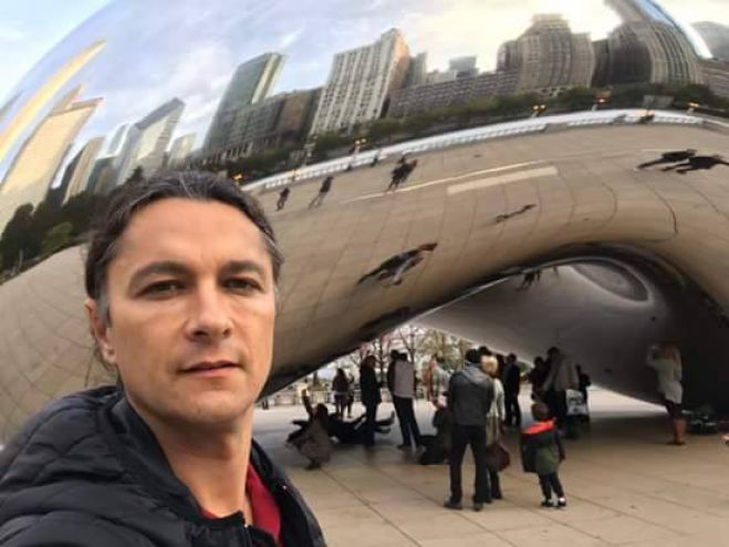 Ο Μ. Κουτσούρης μάς ξεναγεί στην &quot;Πύλη των Σύννεφων&quot;, στο Σικάγο! (εικόνες)