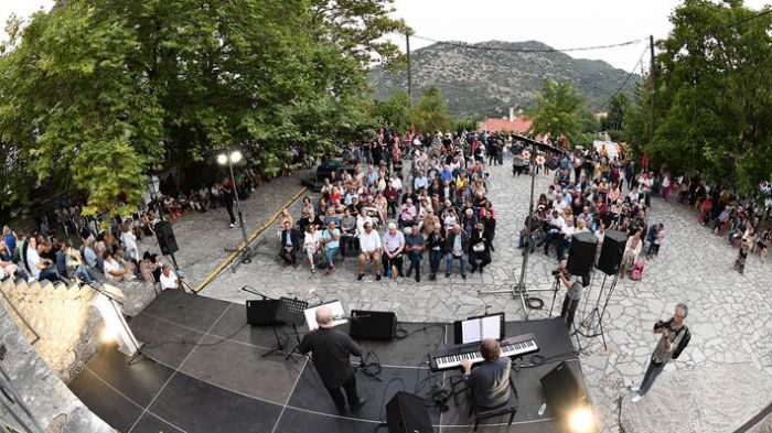 Ζάτουνα | Το ΚΚΕ τίμησε τον Μίκη Θεοδωράκη με μια εκδήλωση αντάξια του σπουδαίου έργου του (vd)