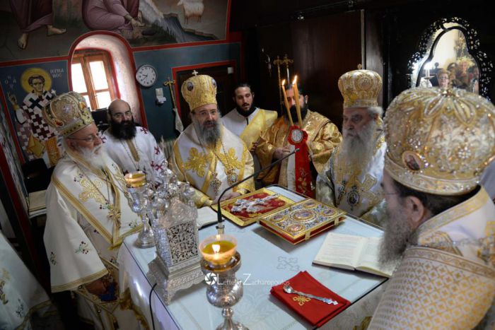 &Tau;&iota;&mu;ή&theta;&eta;&kappa;&epsilon; &eta; &epsilon;&pi;έ&tau;&epsilon;&iota;&omicron;&sigmaf; &tau;&eta;&sigmaf; &epsilon;&pi;&iota;&sigma;&tau;&rho;&omicron;&phi;ή&sigmaf; &tau;&eta;&sigmaf; &Epsilon;&iota;&kappa;ό&nu;&alpha;&sigmaf; &tau;&eta;&sigmaf; &Pi;&alpha;&nu;&alpha;&gamma;ί&alpha;&sigmaf; &sigma;&tau;&omicron; &Mu;&omicron;&nu;&alpha;&sigma;&tau;ή&rho;&iota; &tau;&eta;&sigmaf; Έ&lambda;&omega;&nu;&alpha;&sigmaf; (&epsilon;&iota;&kappa;ό&nu;&epsilon;&sigmaf;)