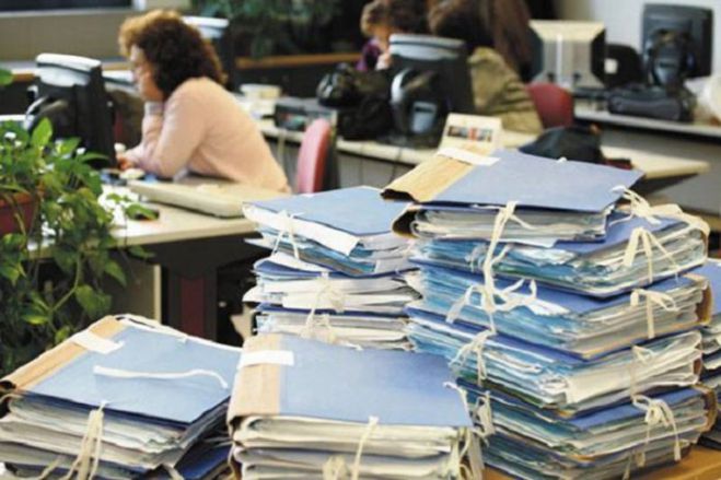 &Sigma;&epsilon; &phi;ό&rho;&omicron;&upsilon;&sigmaf; &pi;&eta;&gamma;&alpha;ί&nu;&omicron;&upsilon;&nu; &tau;&alpha; 2 &alpha;&pi;ό &tau;&alpha; 3 &epsilon;&upsilon;&rho;ώ &tau;&omega;&nu; &kappa;&epsilon;&rho;&delta;ώ&nu; &tau;&omega;&nu; &Epsilon;&lambda;&lambda;&eta;&nu;&iota;&kappa;ώ&nu; &epsilon;&pi;&iota;&chi;&epsilon;&iota;&rho;ή&sigma;&epsilon;&omega;&nu;!