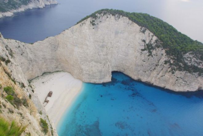 Aλλάζει εικόνα η διάσημη παραλία «Ναυάγιο» της Ζακύνθου!