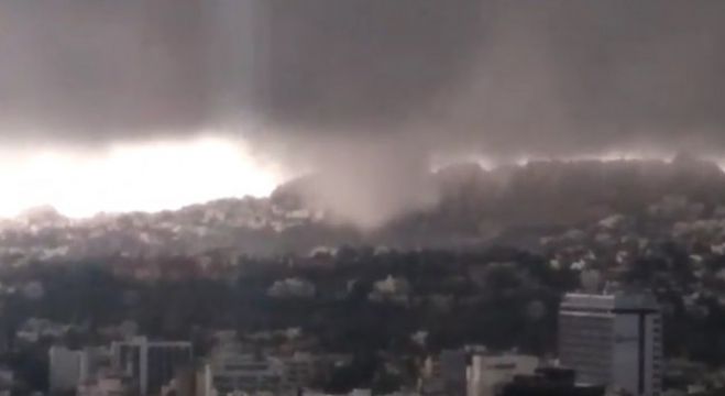 &Omicron; &alpha;&nu;&epsilon;&mu;&omicron;&sigma;&tau;&rho;ό&beta;&iota;&lambda;&omicron;&sigmaf; &tau;&eta;&sigmaf; &Alpha;&theta;ή&nu;&alpha;&sigmaf; &pi;&omicron;&upsilon; έ&chi;&epsilon;&iota; &tau;&rho;&epsilon;&lambda;ά&nu;&epsilon;&iota; &tau;&omicron; ί&nu;&tau;&epsilon;&rho;&nu;&epsilon;&tau;! (vd)