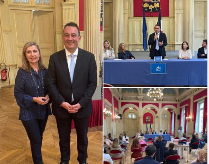 &Epsilon;&xi;έ&chi;&omicron;&upsilon;&sigma;&epsilon;&sigmaf; &Alpha;&rho;&kappa;&alpha;&delta;&iota;&kappa;έ&sigmaf; &sigma;&upsilon;&nu;&alpha;&nu;&tau;ή&sigma;&epsilon;&iota;&sigmaf; &sigma;&tau;&eta;&nu; &Pi;ό&lambda;&eta; &tau;&omicron;&upsilon; &Phi;&omega;&tau;ό&sigmaf; (&epsilon;&iota;&kappa;ό&nu;&epsilon;&sigmaf;)