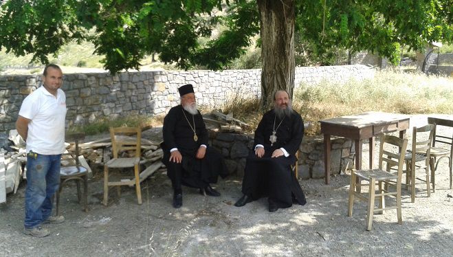 &Sigma;&tau;&iota;&sigmaf; &Alpha;&rho;&kappa;&alpha;&delta;&iota;&kappa;έ&sigmaf; &beta;&omicron;&upsilon;&nu;&omicron;&kappa;&omicron;&rho;&phi;έ&sigmaf; &omicron;&iota; &Mu;&eta;&tau;&rho;&omicron;&pi;&omicron;&lambda;ί&tau;&epsilon;&sigmaf; &Mu;&alpha;&nu;&tau;&iota;&nu;&epsilon;ί&alpha;&sigmaf; &kappa;&alpha;&iota; &Pi;&alpha;&tau;&rho;ώ&nu; (&epsilon;&iota;&kappa;ό&nu;&epsilon;&sigmaf;)