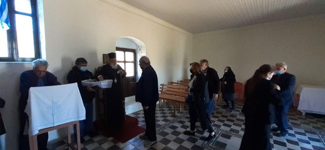 &Eta; &gamma;&iota;&omicron;&rho;&tau;ή &tau;&omega;&nu; &Alpha;&gamma;ί&omega;&nu; &Kappa;&omega;&nu;&sigma;&tau;&alpha;&nu;&tau;ί&nu;&omicron;&upsilon; &kappa;&alpha;&iota; &Epsilon;&lambda;έ&nu;&eta;&sigmaf; &sigma;&tau;&omicron; &chi;&omega;&rho;&iota;ό &Pi;ά&pi;&alpha;&rho;&iota; (&epsilon;&iota;&kappa;ό&nu;&epsilon;&sigmaf;)