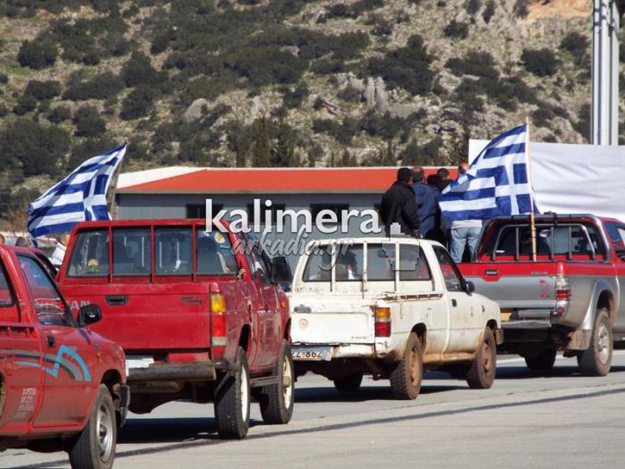 Αποσύρονται τα τρακτέρ από όλους τους δρόμους της Πελοποννήσου!