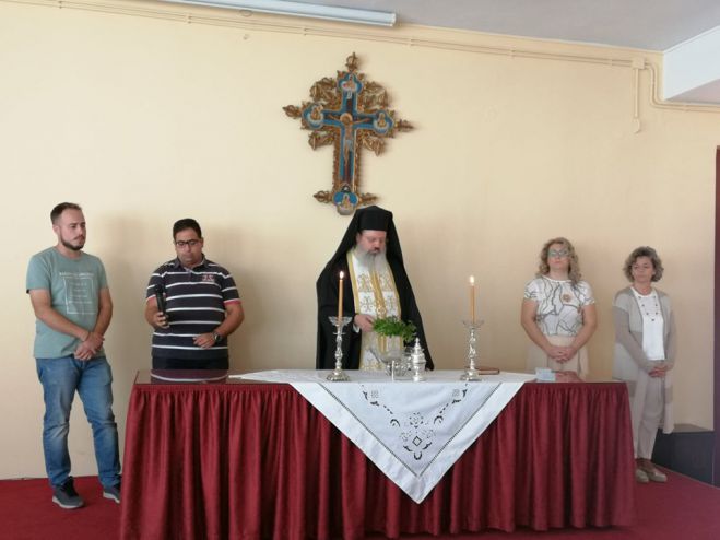 &Xi;&epsilon;&kappa;ί&nu;&eta;&sigma;&epsilon; &tau;&omicron; &Kappa;&alpha;&tau;&eta;&chi;&eta;&tau;&iota;&kappa;ό &Sigma;&chi;&omicron;&lambda;&epsilon;ί&omicron; &tau;&eta;&sigmaf; &epsilon;&nu;&omicron;&rho;ί&alpha;&sigmaf; &Alpha;&gamma;ί&alpha;&sigmaf; &Beta;&alpha;&rho;&beta;ά&rho;&alpha;&sigmaf; (&epsilon;&iota;&kappa;ό&nu;&epsilon;&sigmaf;)
