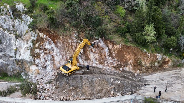 Ερώτηση ΚΚΕ στη Βουλή | "Να αποκατασταθεί η ασφαλής διέλευση στον δρόμο Τρίπολης- Πύργου και να βελτιωθούν οι παρακαμπτήριοι οδοί"